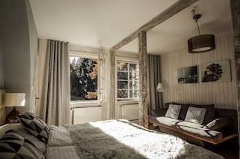 hotel and garden u holubu