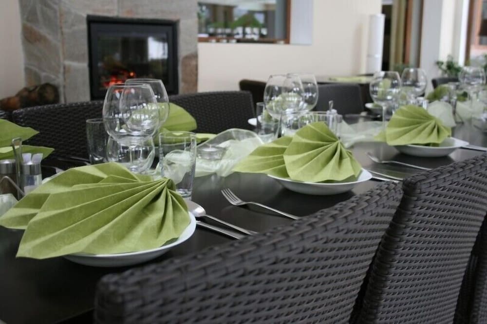 hotel and garden u holubu