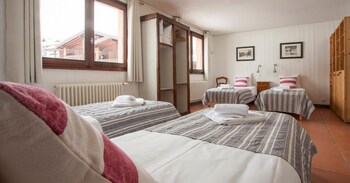la chaumiere mountain lodge