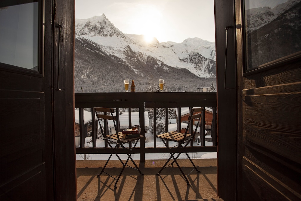 la chaumiere mountain lodge
