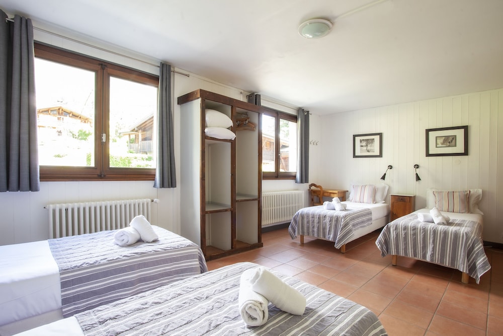 la chaumiere mountain lodge