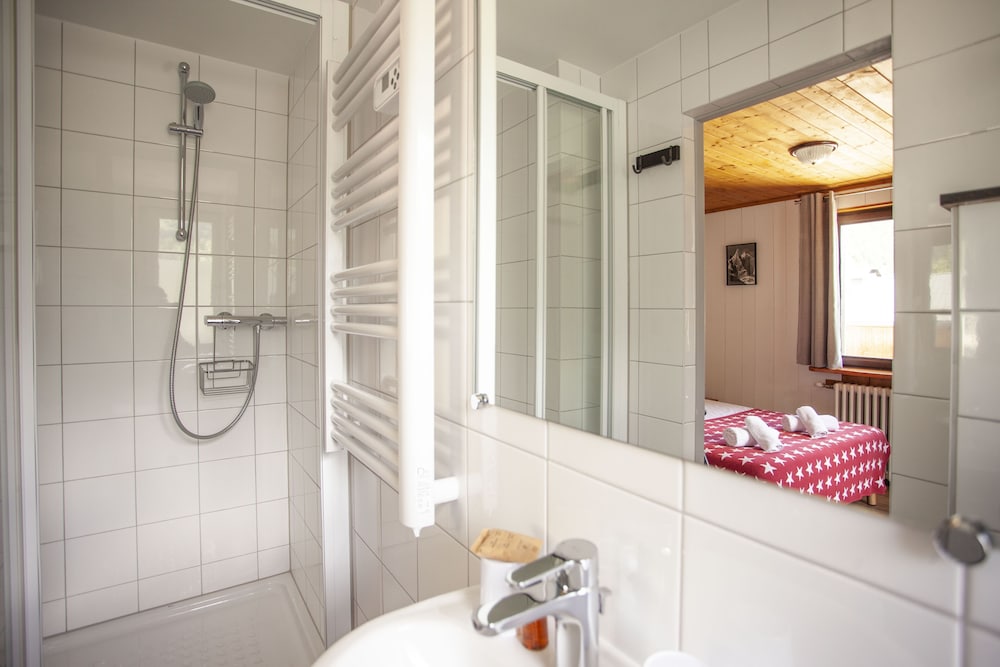 la chaumiere mountain lodge