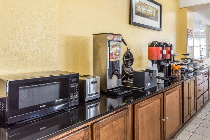 econo lodge byron