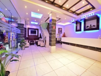 Hotel Sai International,7864,Arakashan Road,2 star