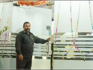 Radiance,15A/63 Ajmal Khan Rd Block 15A Wea Karol Bagh Delhi 110005,2 star