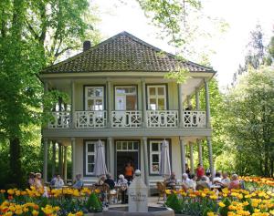 Cafe Schneidewind,Near Fortress Of Mont-Dauphin,3 star
