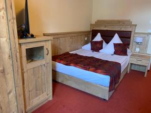 Hotel Goldner Lowe,Stolpen>>Grossharthau,3 star