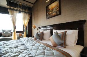 Hotel Diplomat Residency,Lajpat Nagar>>Delhi,3 star