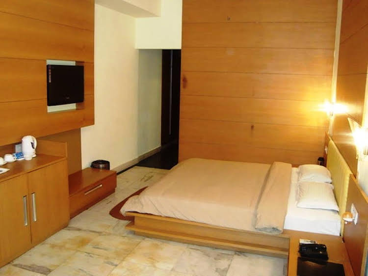 hotel chanson grand westend