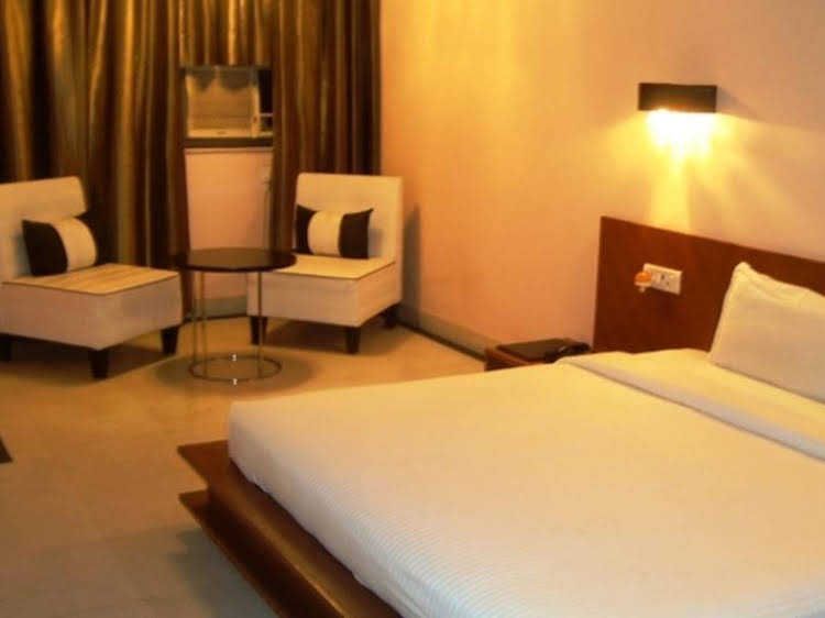 hotel chanson grand westend