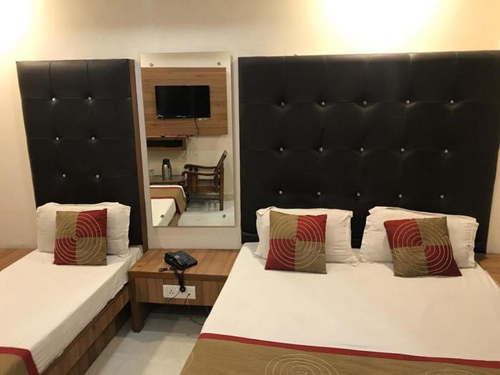 adb rooms hotel crystal deluxe