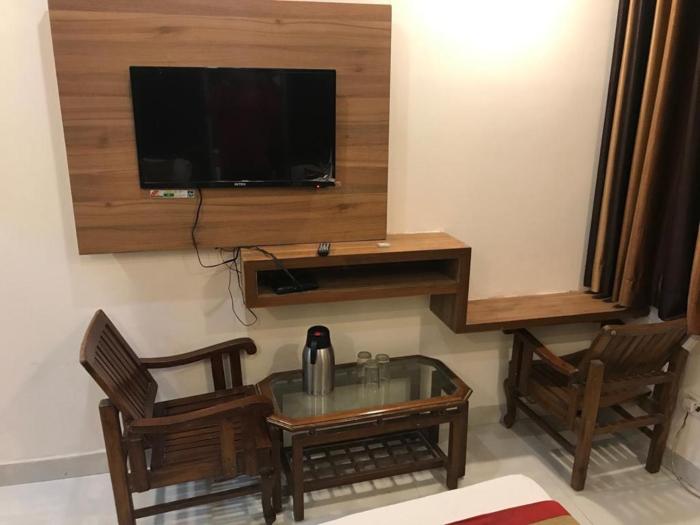 adb rooms hotel crystal deluxe