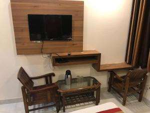 adb rooms hotel crystal deluxe