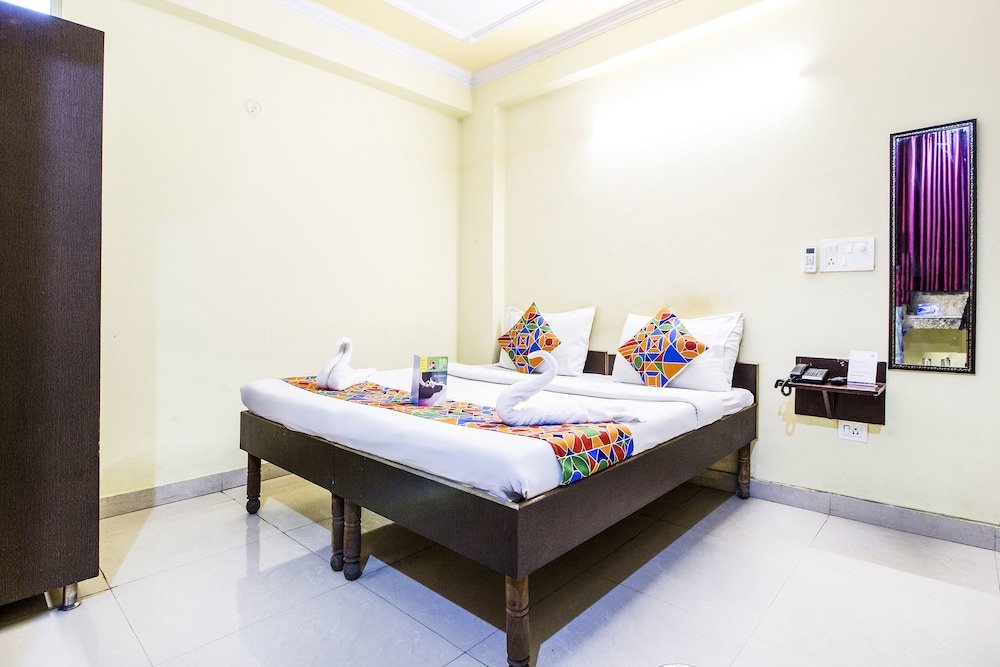 hotel parikshit palace