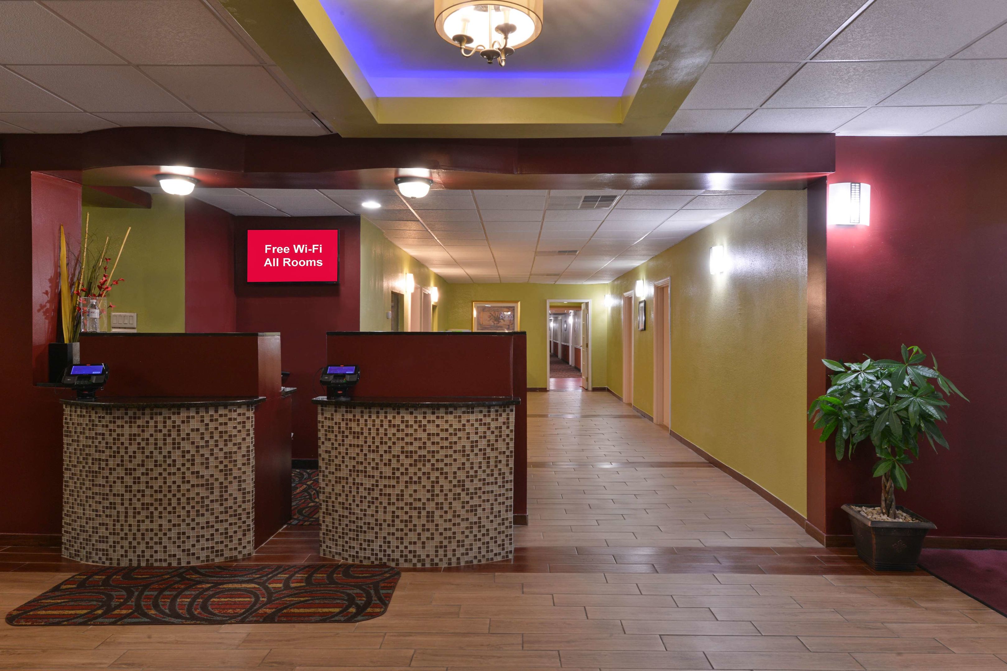 red roof inn chambersburg