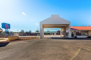 motel 6 childress tx