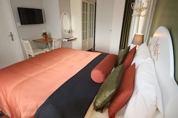 hotel away suite