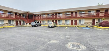 Mill Village Motel,Mount Rainier>>Eatonville,2.5 star