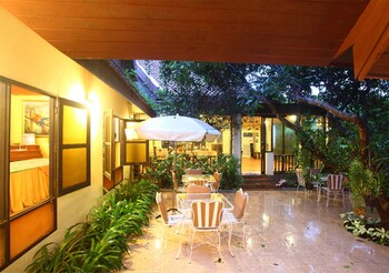 phuwanalee resort