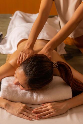 the niran grand hotel