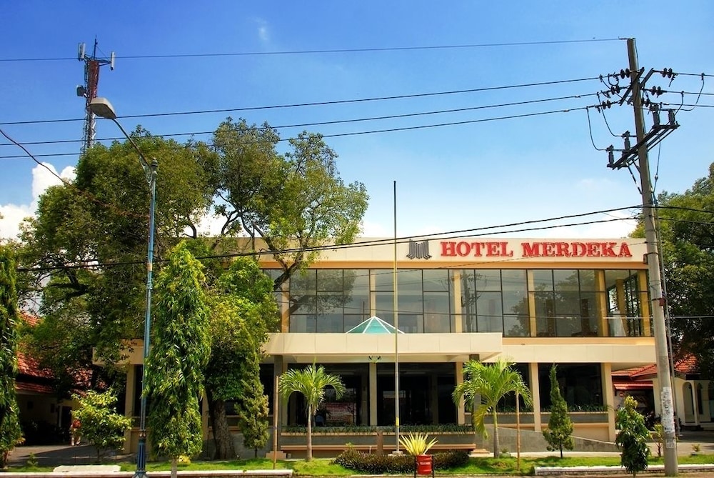hotel merdeka madiun
