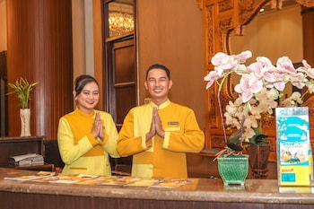 grand q hotel gorontalo