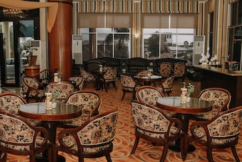 grand q hotel gorontalo