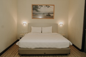 grand q hotel gorontalo