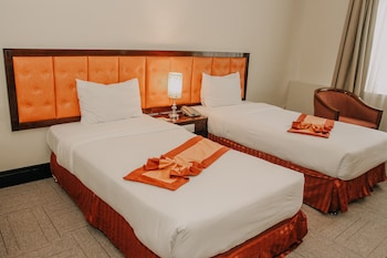 grand q hotel gorontalo