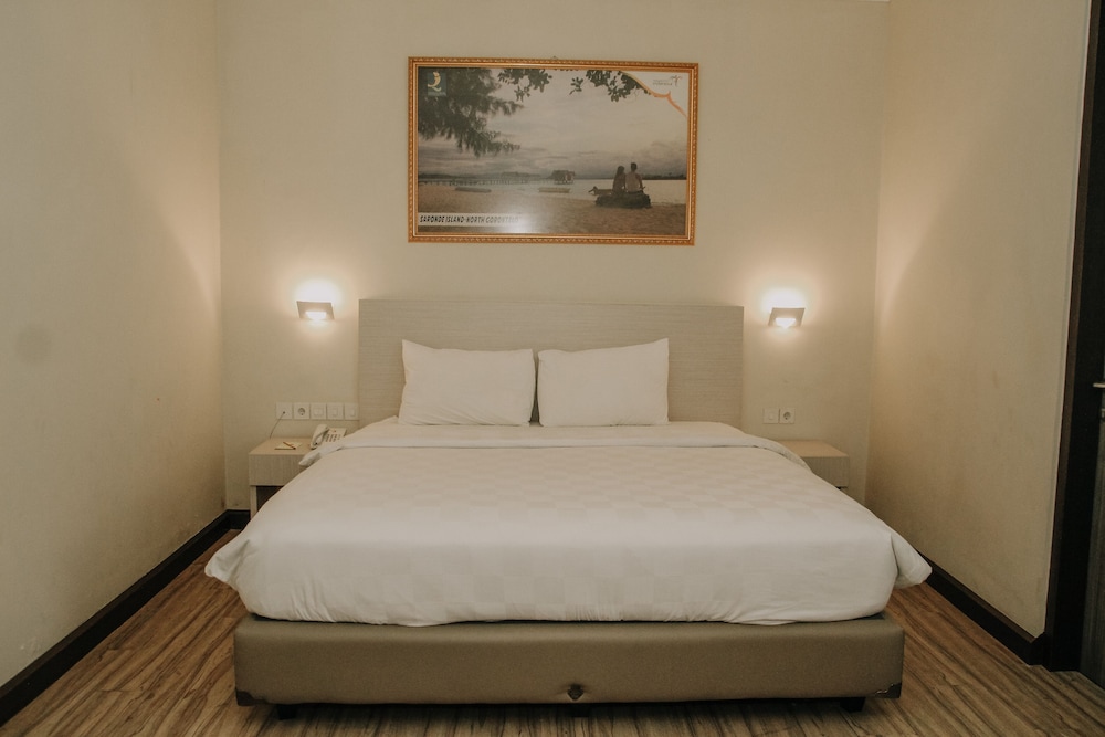 grand q hotel gorontalo