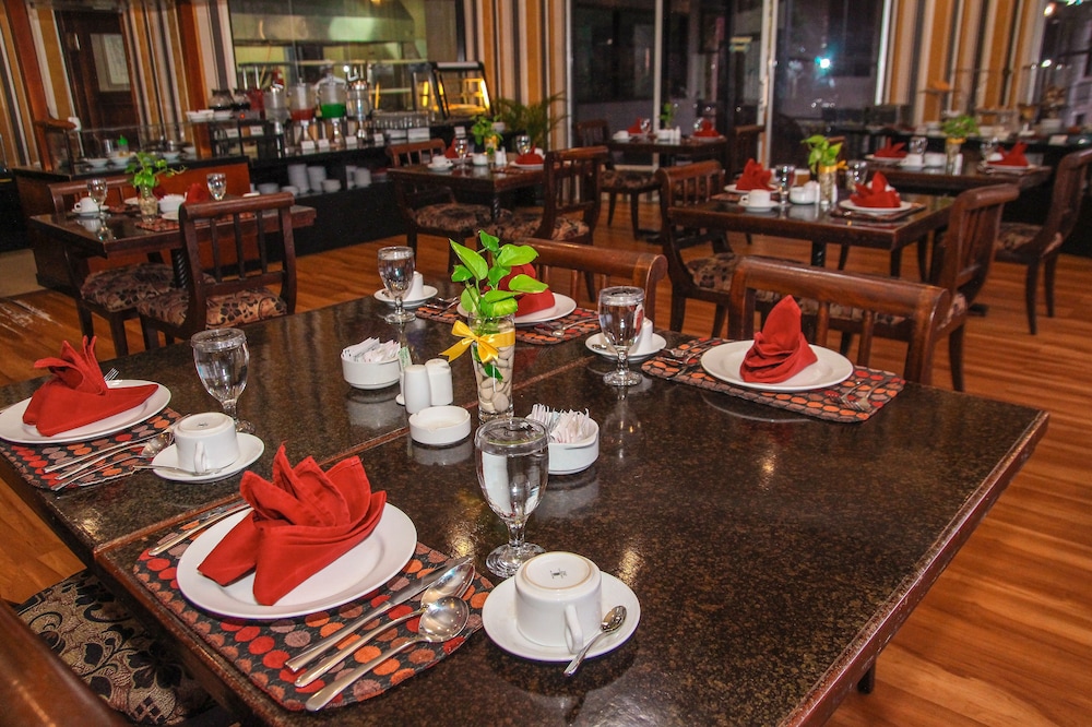 grand q hotel gorontalo