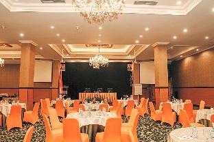 grand q hotel gorontalo