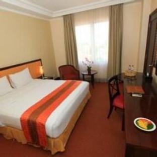 Grand Q Hotel Gorontalo,Sulawesi>>Gorontalo,3 star