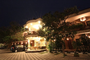 patria plaza hotel
