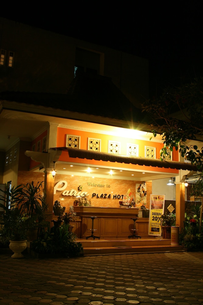 patria plaza hotel
