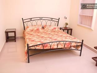 palm grove service villa