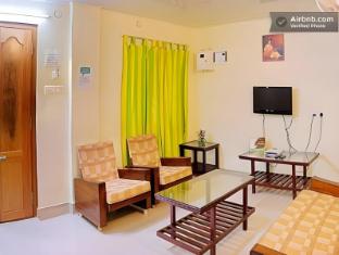 palm grove service villa