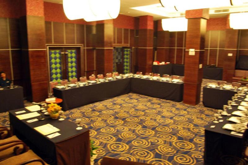 royal jelita hotel