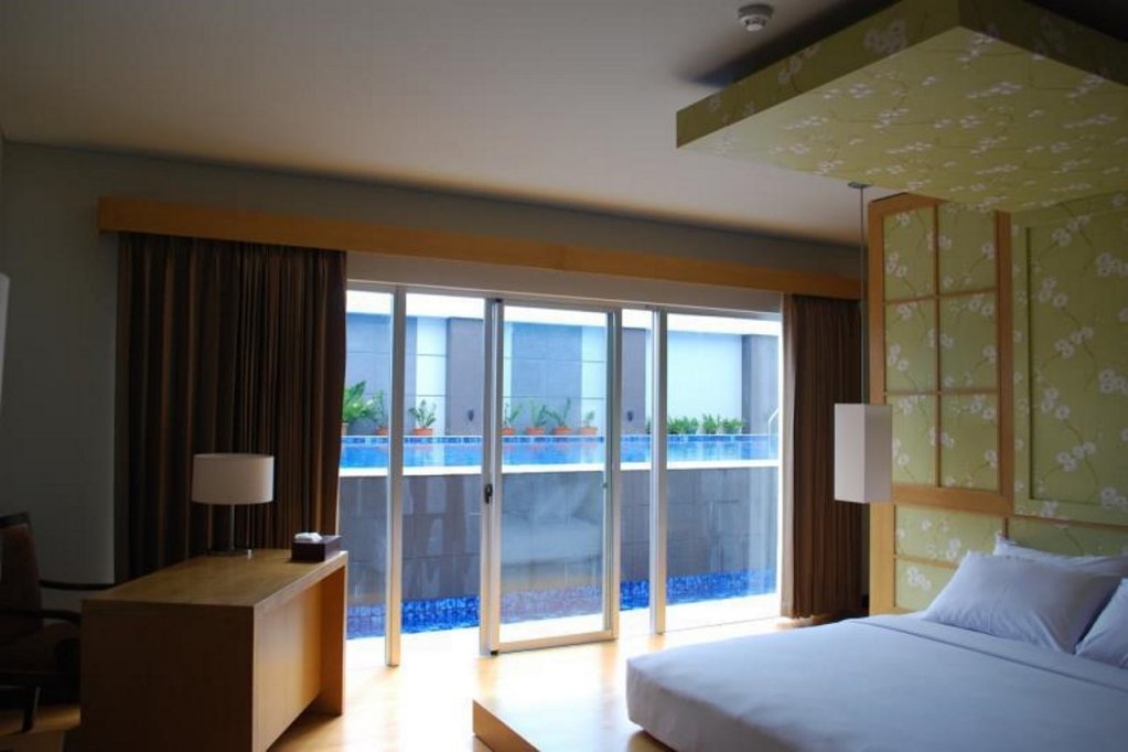 royal jelita hotel