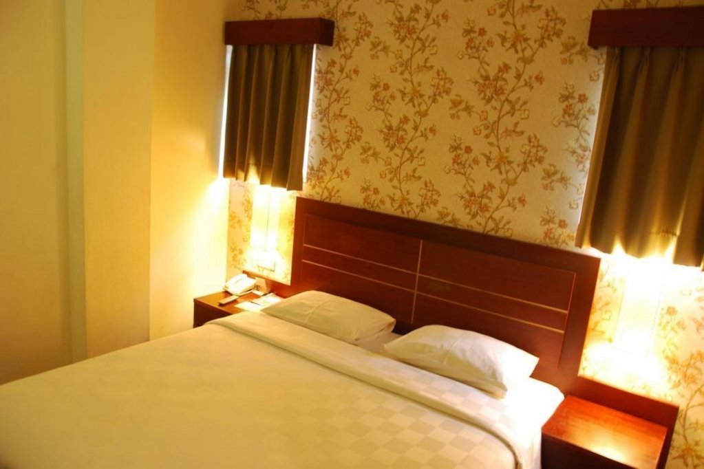 royal jelita hotel