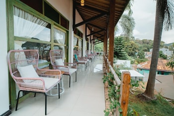 green hill boutique hotel
