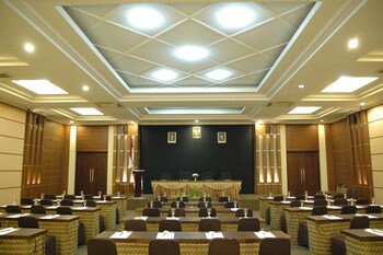 riyadi palace hotel