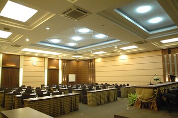 Riyadi Palace Hotel,Laweyan>>Central Java,4 star