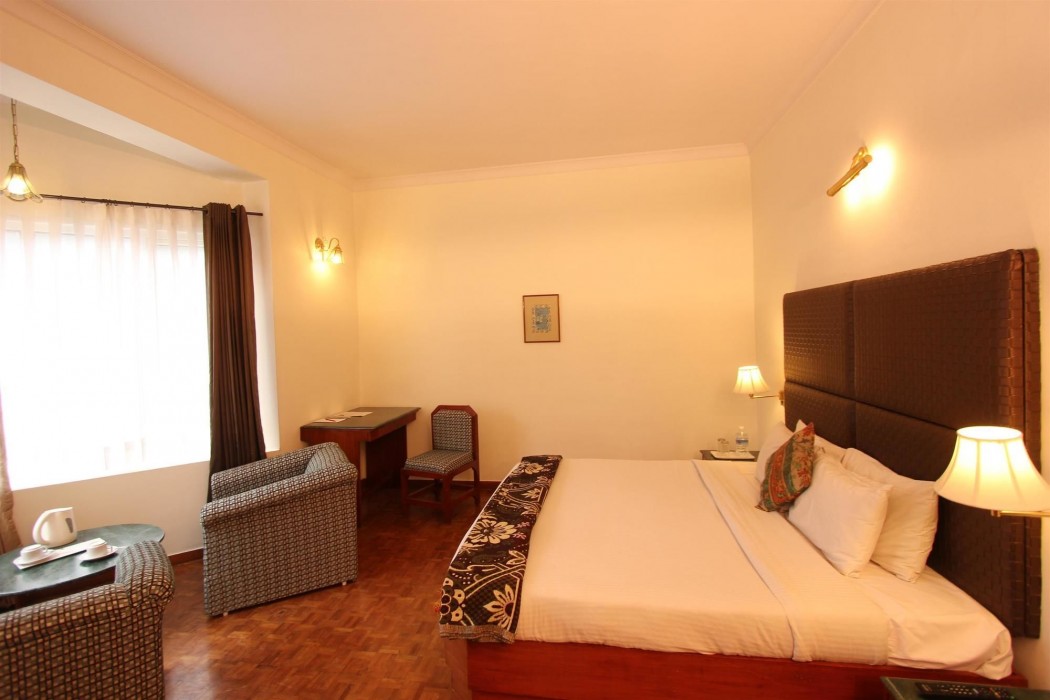 golden tulip manali