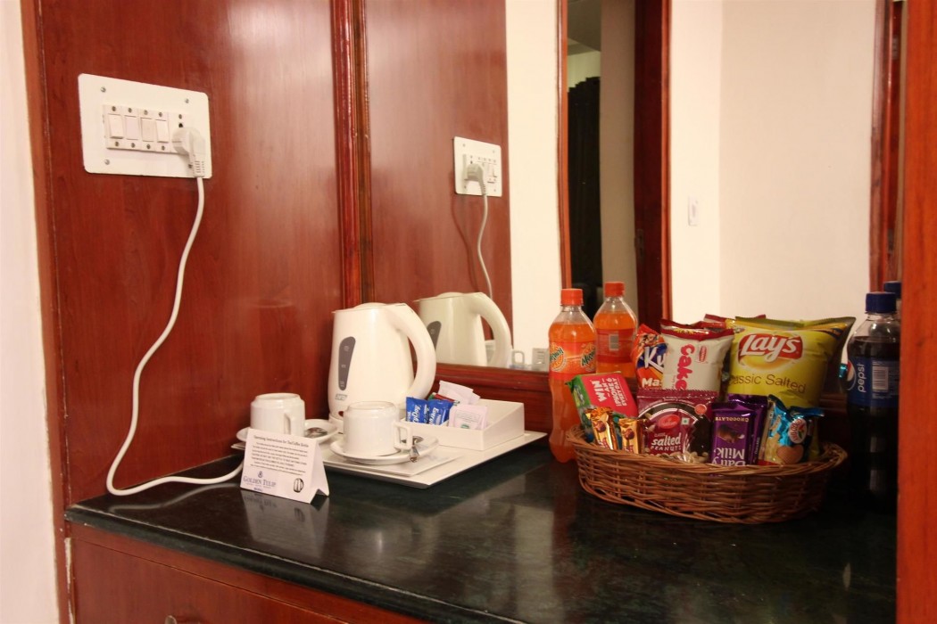 golden tulip manali