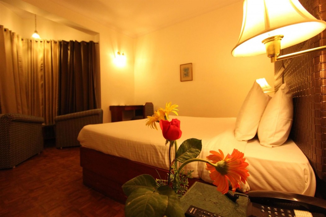 golden tulip manali