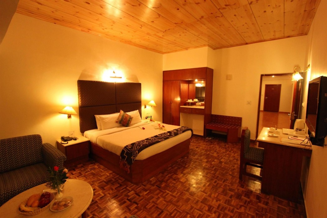 golden tulip manali