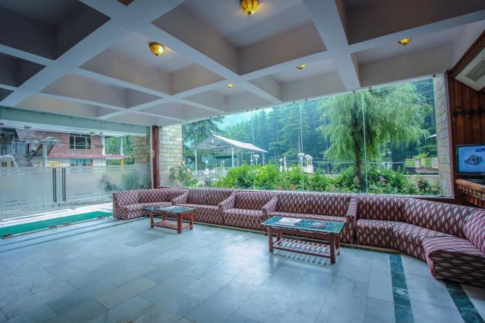 golden tulip manali