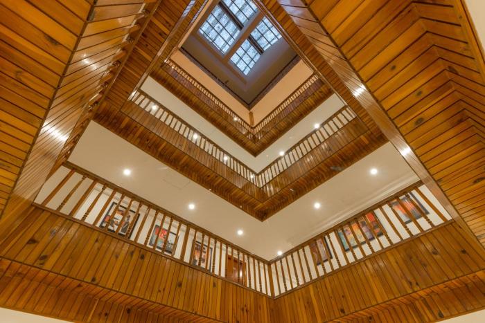 golden tulip manali