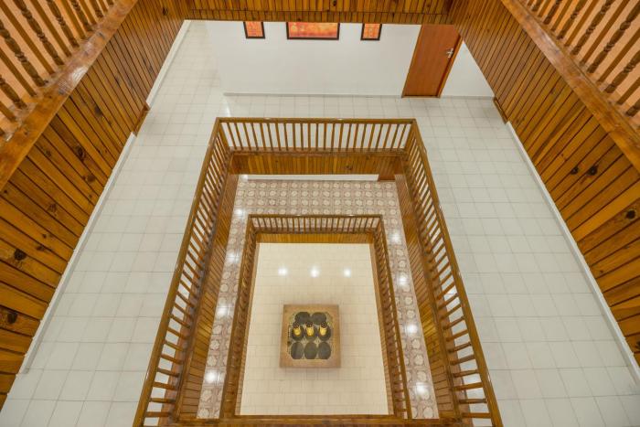 golden tulip manali